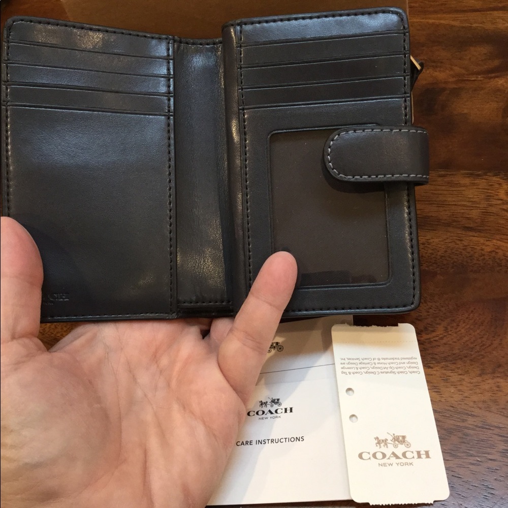 SALE!! - NWT COACH Wallet Signature Blue Brown - Picture 3 of 6